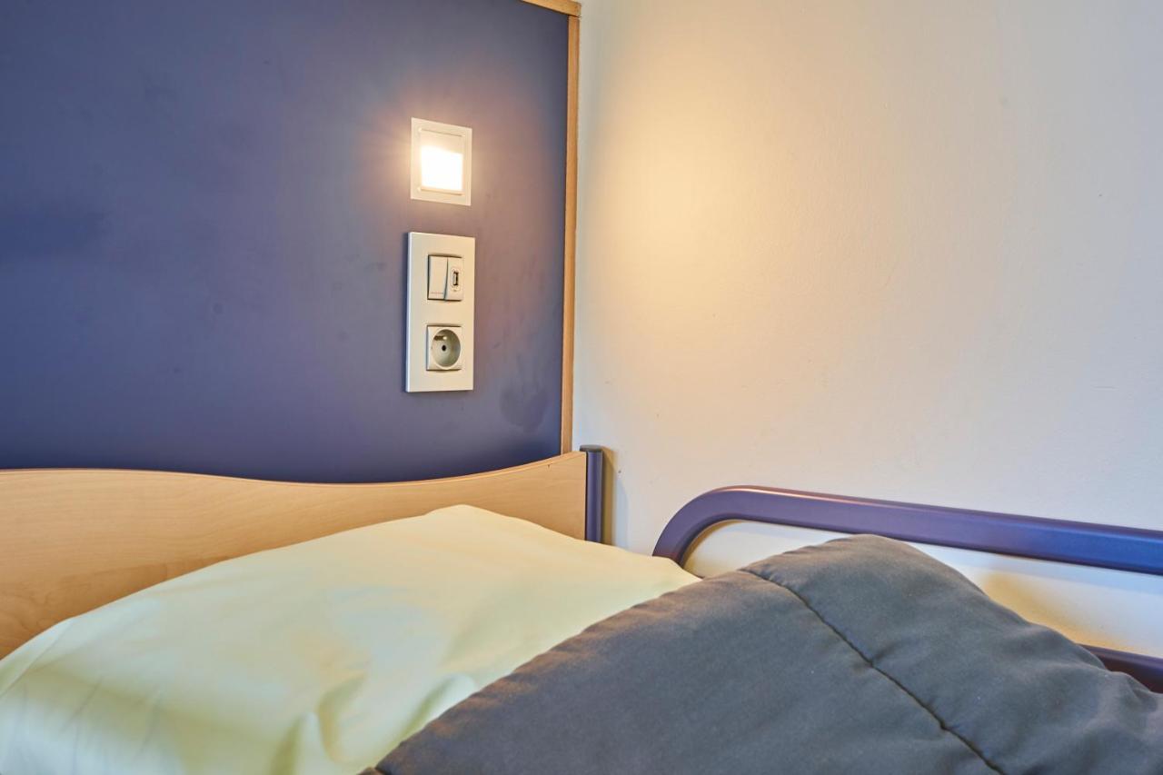 Hi Generation Europe Hostel Sint-Jans-Molenbeek Exterior photo