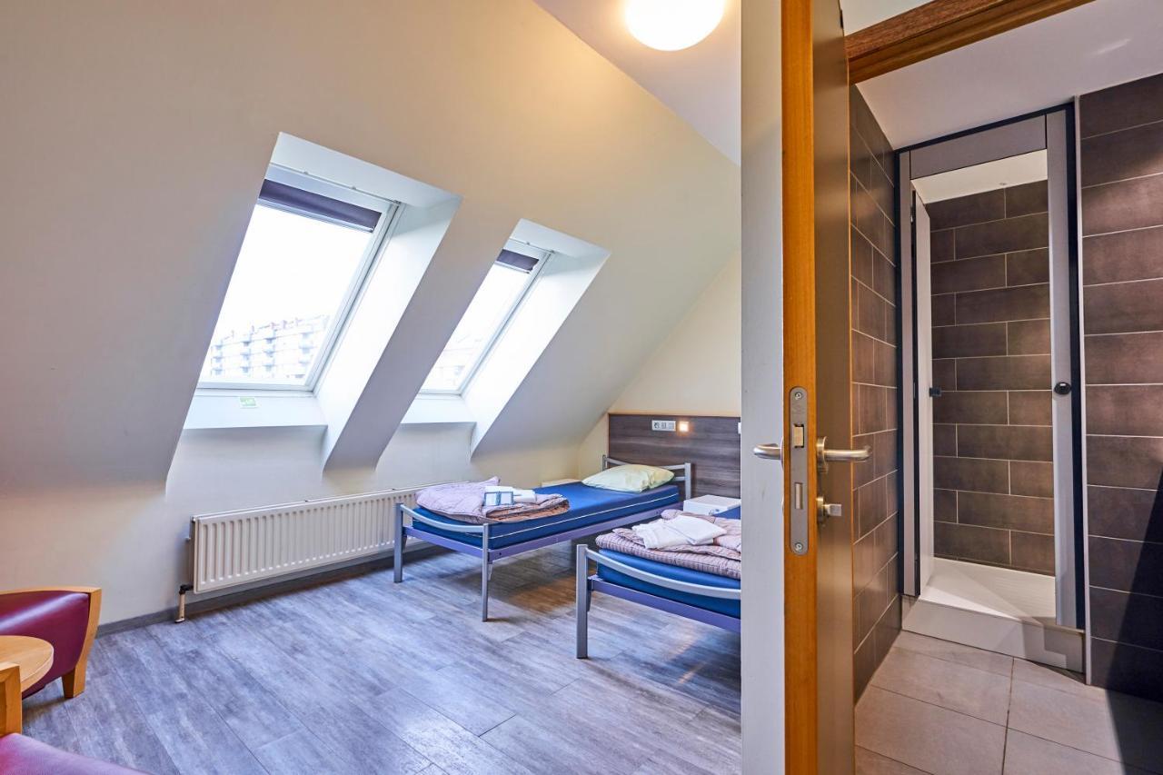 Hi Generation Europe Hostel Sint-Jans-Molenbeek Exterior photo